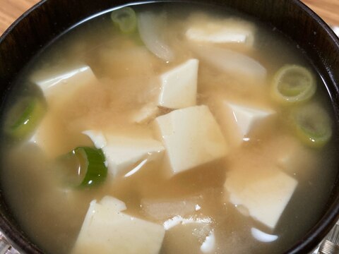 玉ねぎと豆腐の味噌汁！